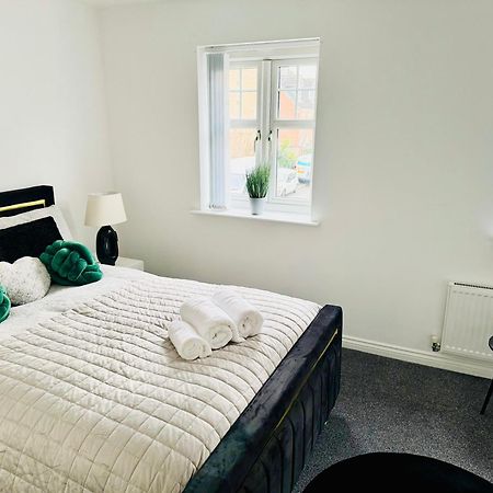 Harmony House 3 Bedroom New Build For Families, Contractors, Black Country Museum Sleeps 6 Tipton Zewnętrze zdjęcie