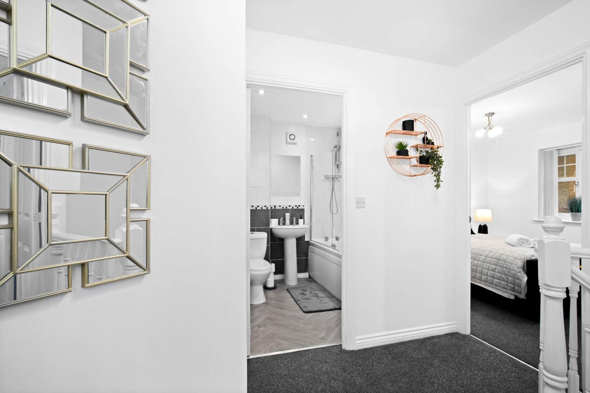Harmony House 3 Bedroom New Build For Families, Contractors, Black Country Museum Sleeps 6 Tipton Zewnętrze zdjęcie