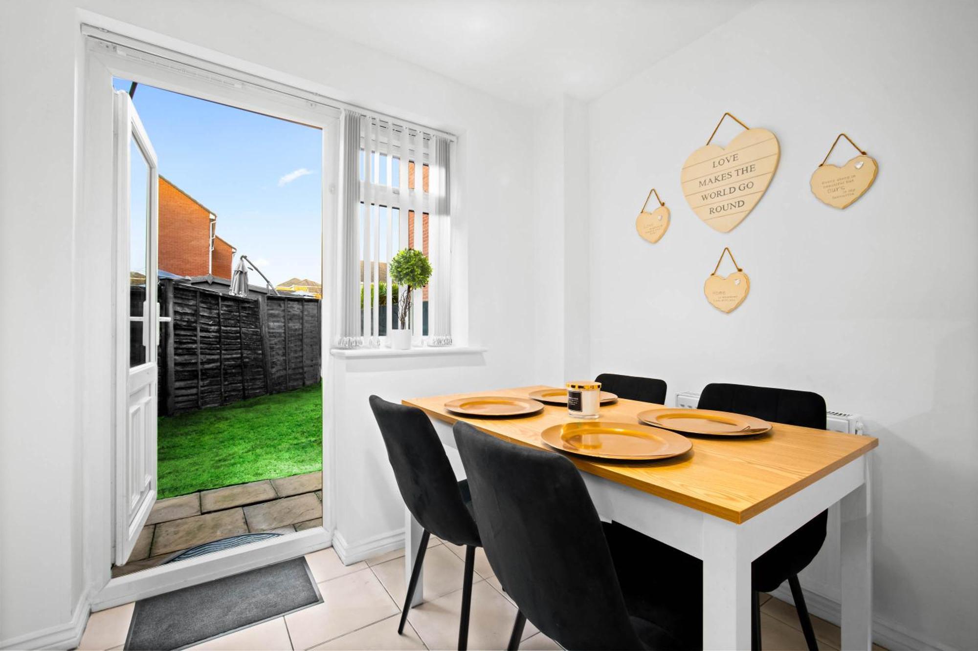 Harmony House 3 Bedroom New Build For Families, Contractors, Black Country Museum Sleeps 6 Tipton Zewnętrze zdjęcie